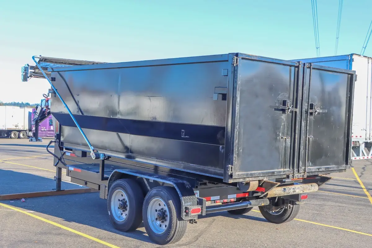 8 Yard Dumpster Rental in Centerville, IA